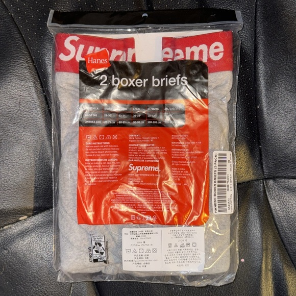 SUPREME / HANES HEATHER GREY BOXER BRIEFS (2 PACK) - Picture 2 of 4
